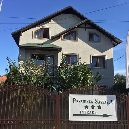 Pensiunea Saseasca Leresti Kültér fotó