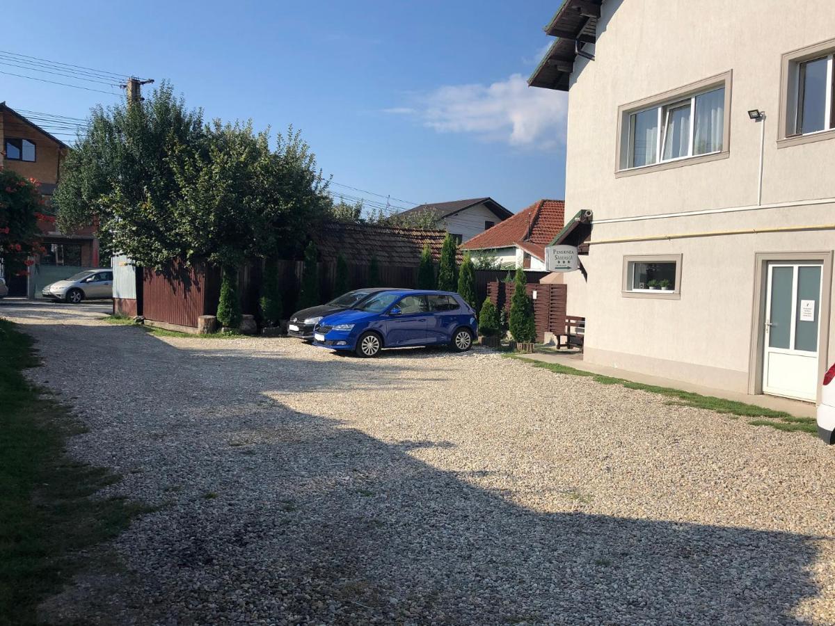Pensiunea Saseasca Leresti Kültér fotó